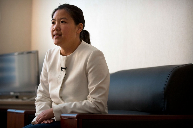 2018年1月19日，中国维权律师余文生的妻子许艳在北京郊区的公寓里接受采访。.jpg