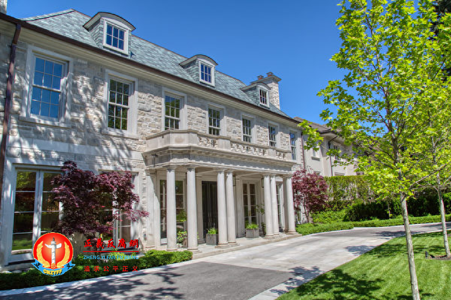 据加拿大媒体称，肖建华家族在大多伦多地区的一些个人财产，包括一套价值接近400万加元的豪华公寓，以及一栋面积超过1.7万平方英尺的城堡式豪宅。.png