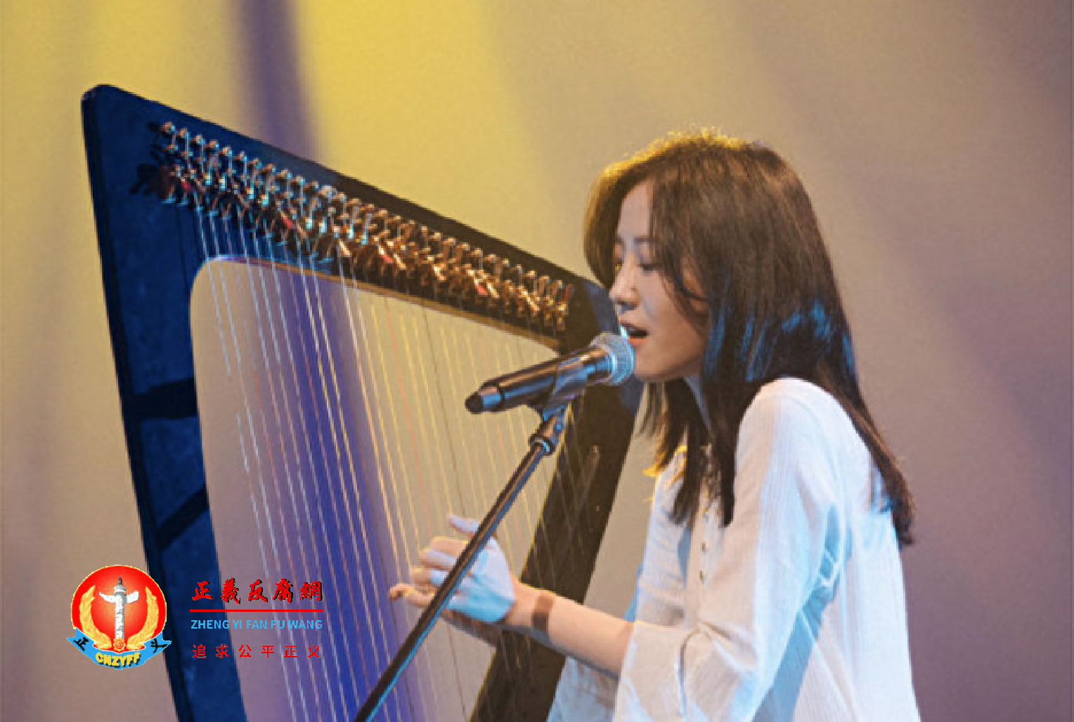 2022年4月25日，福禄寿乐队女歌手杜雪儿在微博发文致歉，曝光其走私毒品获刑。图为杜雪儿资料照。.png