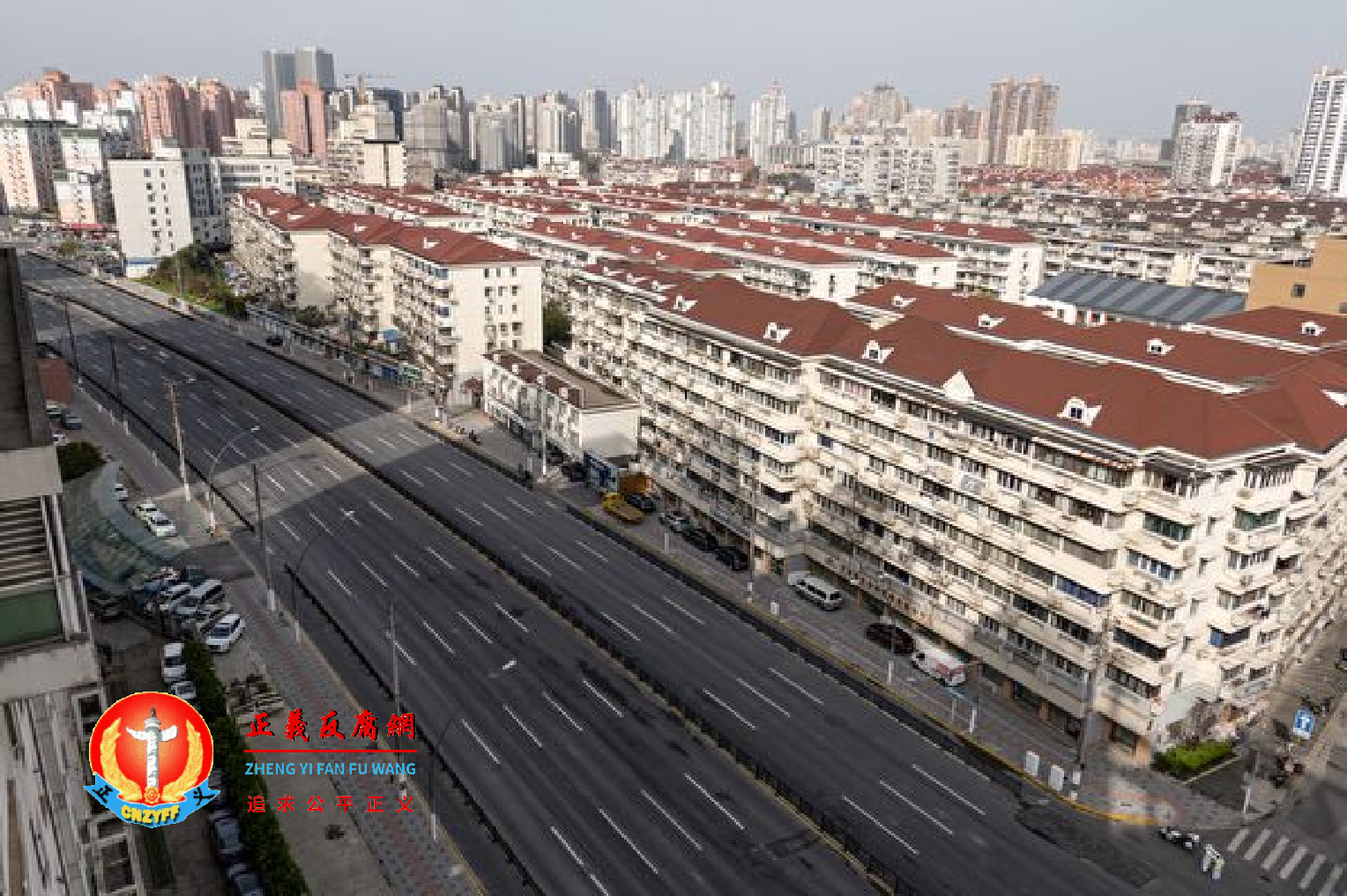2022年4月1日，上海市全面封城后的杨浦区街道显的空荡荡。.png